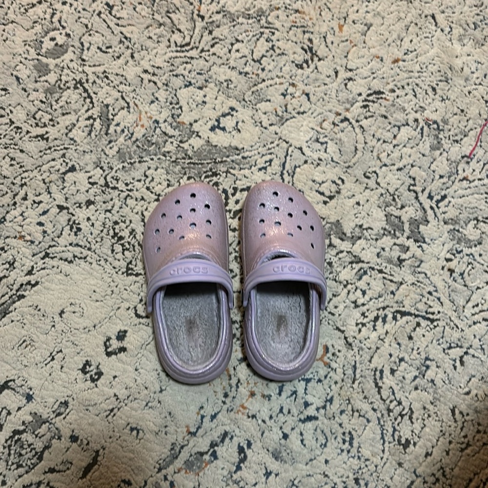 Child’s Crocs size 12